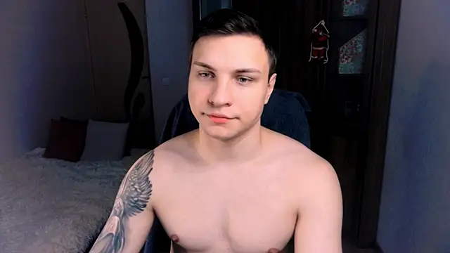 Snapshot of handsome_guy01 chatting on December 2024 03:18:02 AM handsome guy01 online show from December 2024 03:18:02 AM