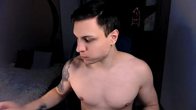 Snapshot of handsome_guy01 chatting on December 2024 07:07:02 AM handsome guy01 online show from December 2024 07:07:02 AM