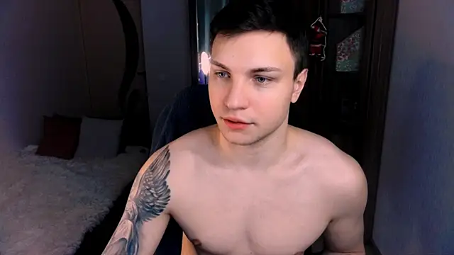 Snapshot of handsome_guy01 chatting on December 2024 01:36:02 AM handsome guy01 online show from December 2024 01:36:02 AM