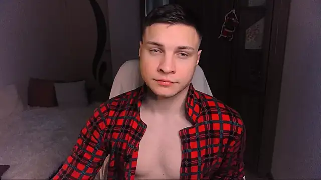 Snapshot of handsome_guy01 chatting on December 2024 12:18:01 AM handsome guy01 online show from December 2024 12:18:01 AM