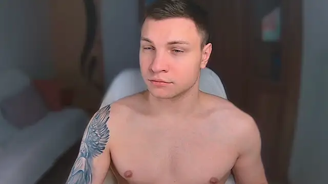 Snapshot of handsome_guy01 chatting on February 2025 01:40:02 AM handsome guy01 online show from February 2025 01:40:02 AM
