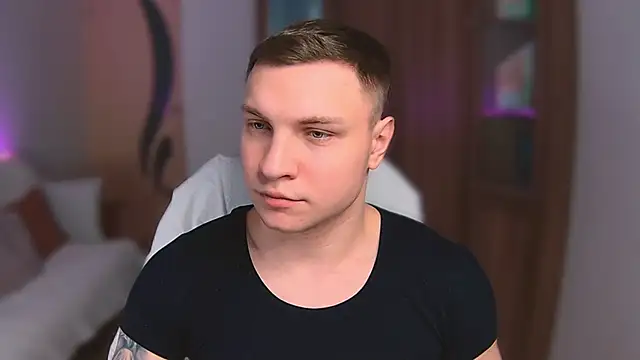 Snapshot of handsome_guy01 chatting on March 2025 12:55:02 AM handsome guy01 online show from March 2025 12:55:02 AM