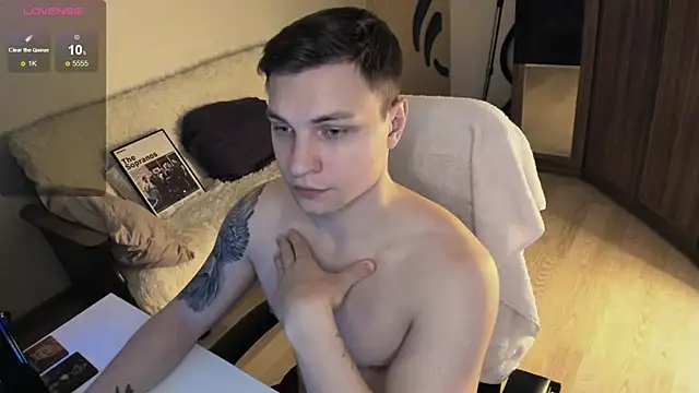Snapshot of handsome_guy01 chatting on October 2025 04:30:01 AM handsome guy01 online show from October 2025 04:30:01 AM