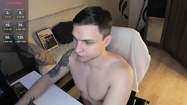 Snapshot of handsome_guy01 chatting on October 2025 09:06:02 AM handsome guy01 online show from October 2025 09:06:02 AM
