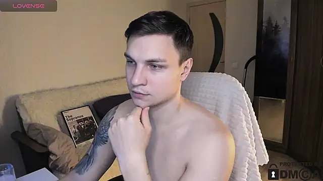 Snapshot of handsome_guy01 chatting on October 2025 11:06:02 PM handsome guy01 online show from October 2025 11:06:02 PM