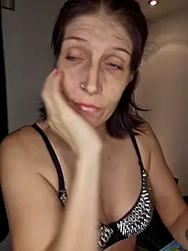 Snapshot of Lenchen_ chatting on December 2024 09:17:01 PM Lenchen  online show from December 2024 09:17:01 PM