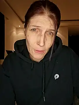 Snapshot of Lenchen_ chatting on December 2024 09:25:02 PM Lenchen  online show from December 2024 09:25:02 PM