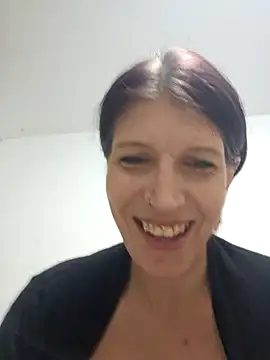 Snapshot of Lenchen_ chatting on January 2025 11:10:02 PM Lenchen  online show from January 2025 11:10:02 PM