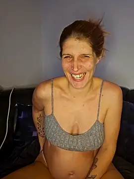 Lenchen  online show from November 2025 08:51:01 PM