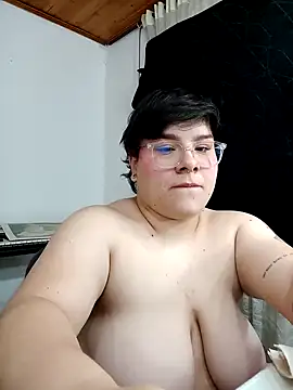 amalia love online show from December 2024 07:31:02 PM