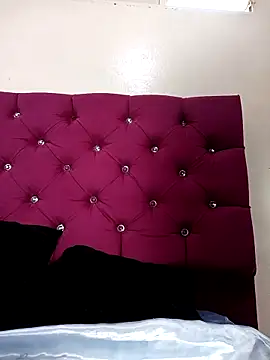 tiffany Bitch online show from October 2025 09:21:02 PM