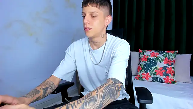 Adam hard  online show from February 2025 07:42:01 PM