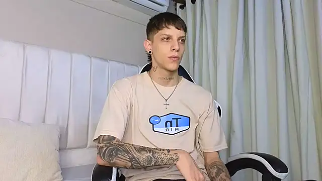 Snapshot of Adam_hard_ chatting on September 2025 07:14:02 PM Adam hard online show from September 2025 07:14:02 PM