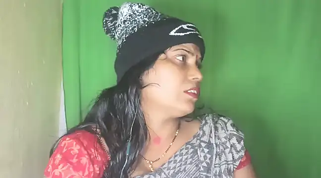 Snapshot of mamoni91 chatting on December 2024 05:40:02 PM mamoni91 online show from December 2024 05:40:02 PM