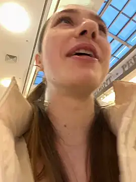 Lia  Love online show from December 2024 12:13:02 PM