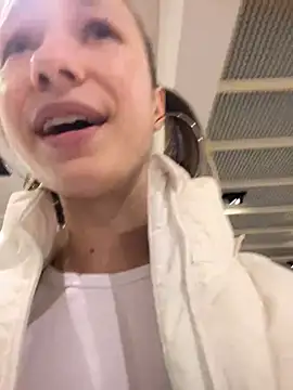 Lia  Love online show from March 2025 12:40:02 PM