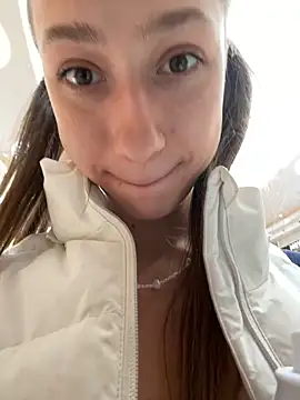 Lia  Love online show from March 2025 08:15:02 AM