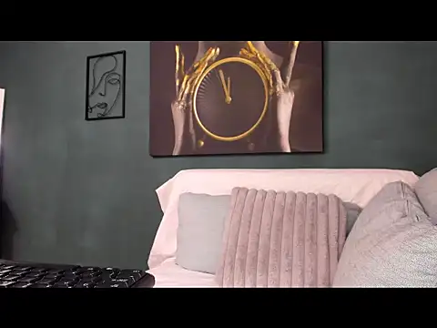 Snapshot of kriztaljessika chatting on November 2025 05:13:02 AM kriztaljessika online show from November 2025 05:13:02 AM