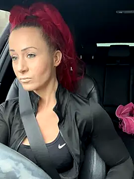 Snapshot of SweetSolez chatting on December 2025 09:51:02 AM SweetSolez online show from December 2025 09:51:02 AM