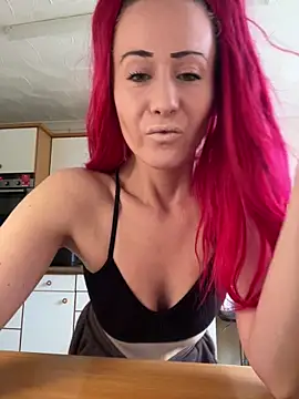 Snapshot of SweetSolez chatting on December 2025 11:37:02 AM SweetSolez online show from December 2025 11:37:02 AM