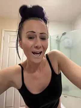 Snapshot of SweetSolez chatting on February 2026 10:11:02 PM SweetSolez online show from February 2026 10:11:02 PM