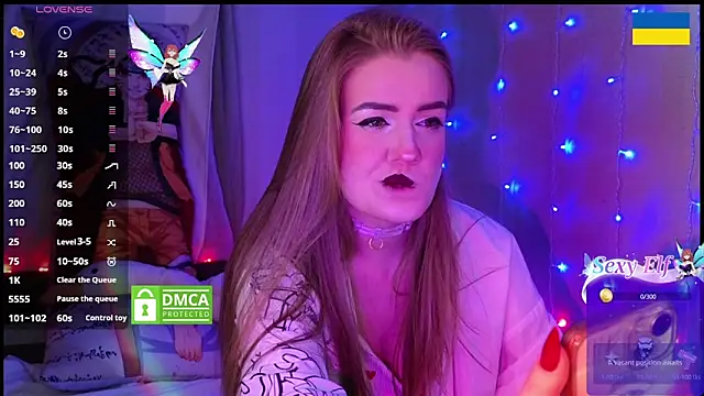 RedVelveten online show from March 2025 09:20:01 PM