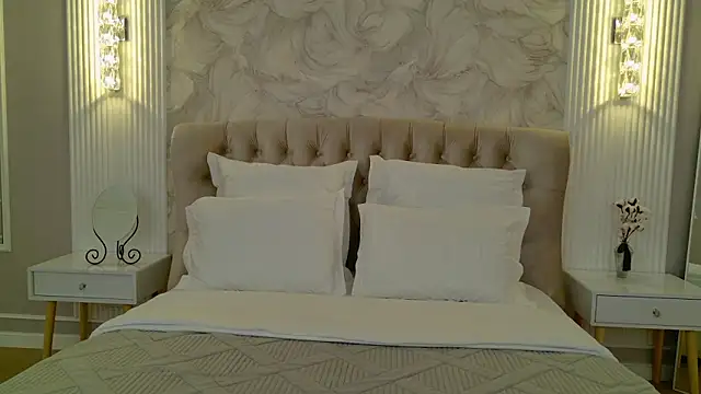 milaleoneli online show from October 2025 03:09:02 PM