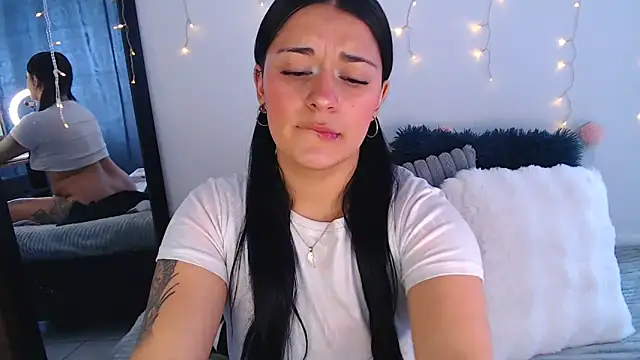 Snapshot of Samanta_james19 chatting on February 2026 06:12:02 PM Samanta james19 online show from February 2026 06:12:02 PM