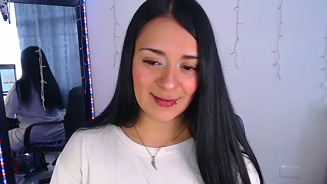 Samanta james19 online show from May 2026 05:18:01 PM