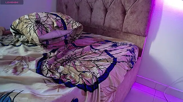 Snapshot of AMBER_LOVE22 chatting on December 2024 09:58:02 PM AMBER LOVE22 online show from December 2024 09:58:02 PM