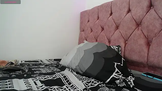 Snapshot of AMBER_LOVE22 chatting on January 2025 08:11:02 PM AMBER LOVE22 online show from January 2025 08:11:02 PM