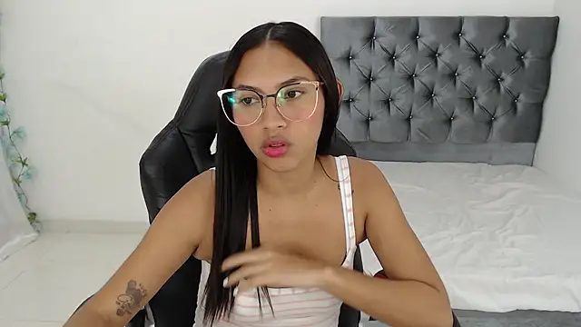 Snapshot of nicol_jc chatting on January 2025 07:02:02 PM nicol jc online show from January 2025 07:02:02 PM