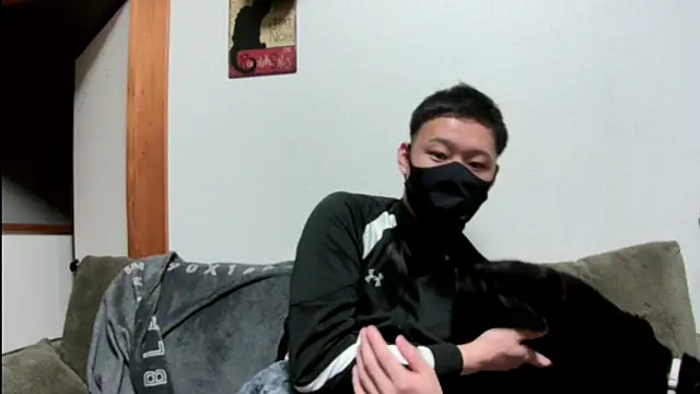 Snapshot of tuki_fu chatting on December 2024 02:38:02 PM tuki fu online show from December 2024 02:38:02 PM