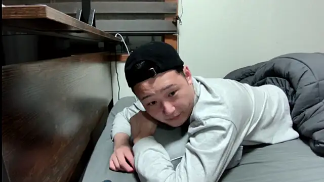 Snapshot of tuki_fu chatting on March 2025 01:19:02 PM tuki fu online show from March 2025 01:19:02 PM