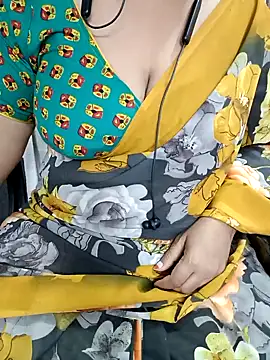 Snapshot of Yours_Radika chatting on January 2025 04:59:02 PM Yours Radika online show from January 2025 04:59:02 PM