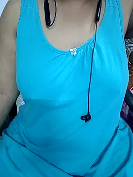 Snapshot of Yours_Radika chatting on February 2025 02:24:02 AM Yours Radika online show from February 2025 02:24:02 AM