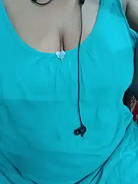 Snapshot of Yours_Radika chatting on February 2025 09:24:02 AM Yours Radika online show from February 2025 09:24:02 AM