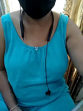 Snapshot of Yours_Radika chatting on February 2025 06:07:01 AM Yours Radika online show from February 2025 06:07:01 AM