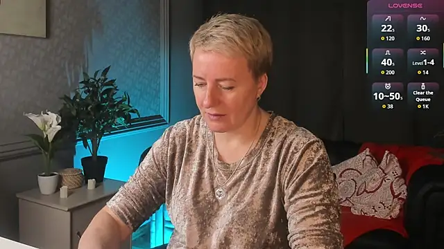 Nika Smit online show from April 2026 05:06:01 AM