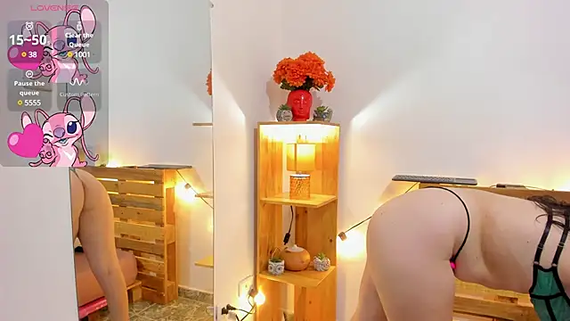 Snapshot of Alisson_Boobs_ chatting on January 2025 11:27:02 PM Alisson Boobs online show from January 2025 11:27:02 PM