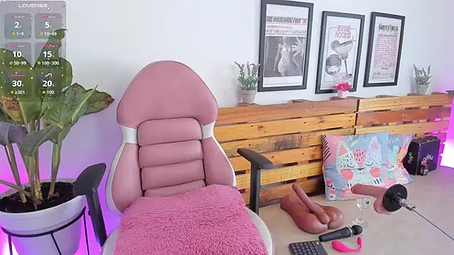 Snapshot of Alisson_Boobs_ chatting on November 2025 08:19:01 PM Alisson Boobs online show from November 2025 08:19:01 PM