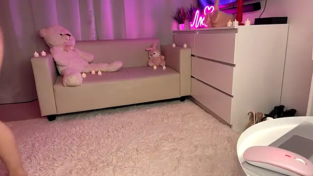 Snapshot of sue_star chatting on March 2026 05:08:02 AM sue star online show from March 2026 05:08:02 AM