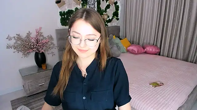 SereneFlame online show from March 2025 07:27:02 PM