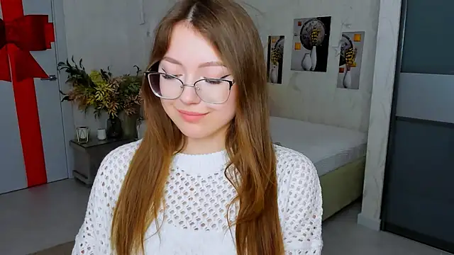 SereneFlame online show from March 2025 04:09:02 PM