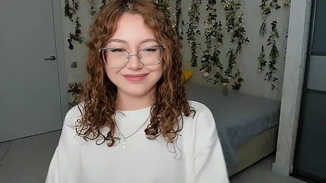 SereneFlame online show from October 2025 04:37:01 PM