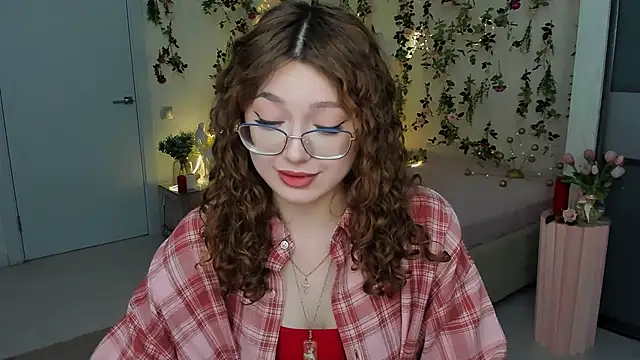 SereneFlame online show from February 2026 04:11:02 PM