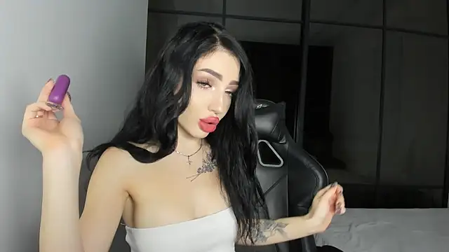 Snapshot of NancyLovee_ chatting on September 2025 01:25:02 PM NancyLovee online show from September 2025 01:25:02 PM