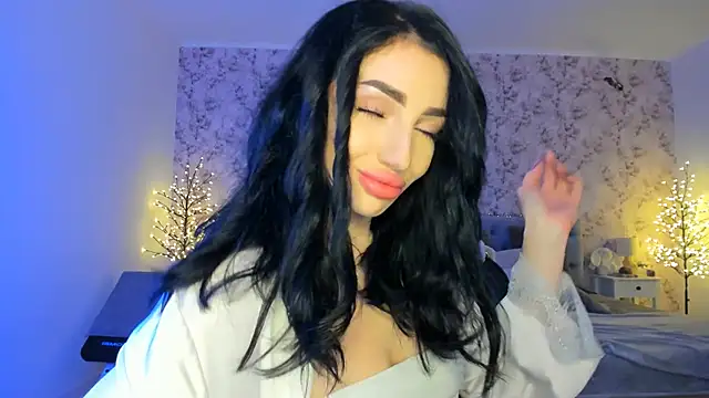 NancyLovee  online show from December 2025 05:40:02 PM