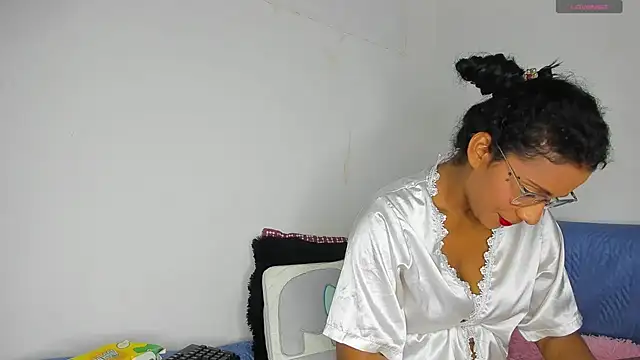 Snapshot of Nenita_Hot_ chatting on March 2025 10:40:01 PM Nenita Hot  online show from March 2025 10:40:01 PM