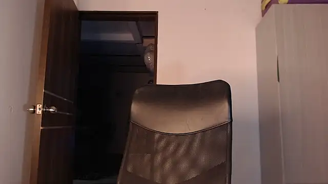 mistressbigcock777 online show from December 2025 04:43:02 AM